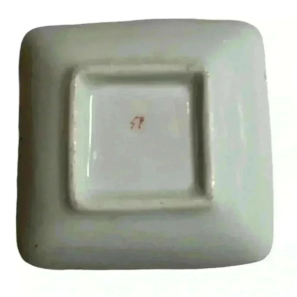 Set of 4 vintage hand painted Japanese sushi dip or salt dishes - Picture 6 of 10